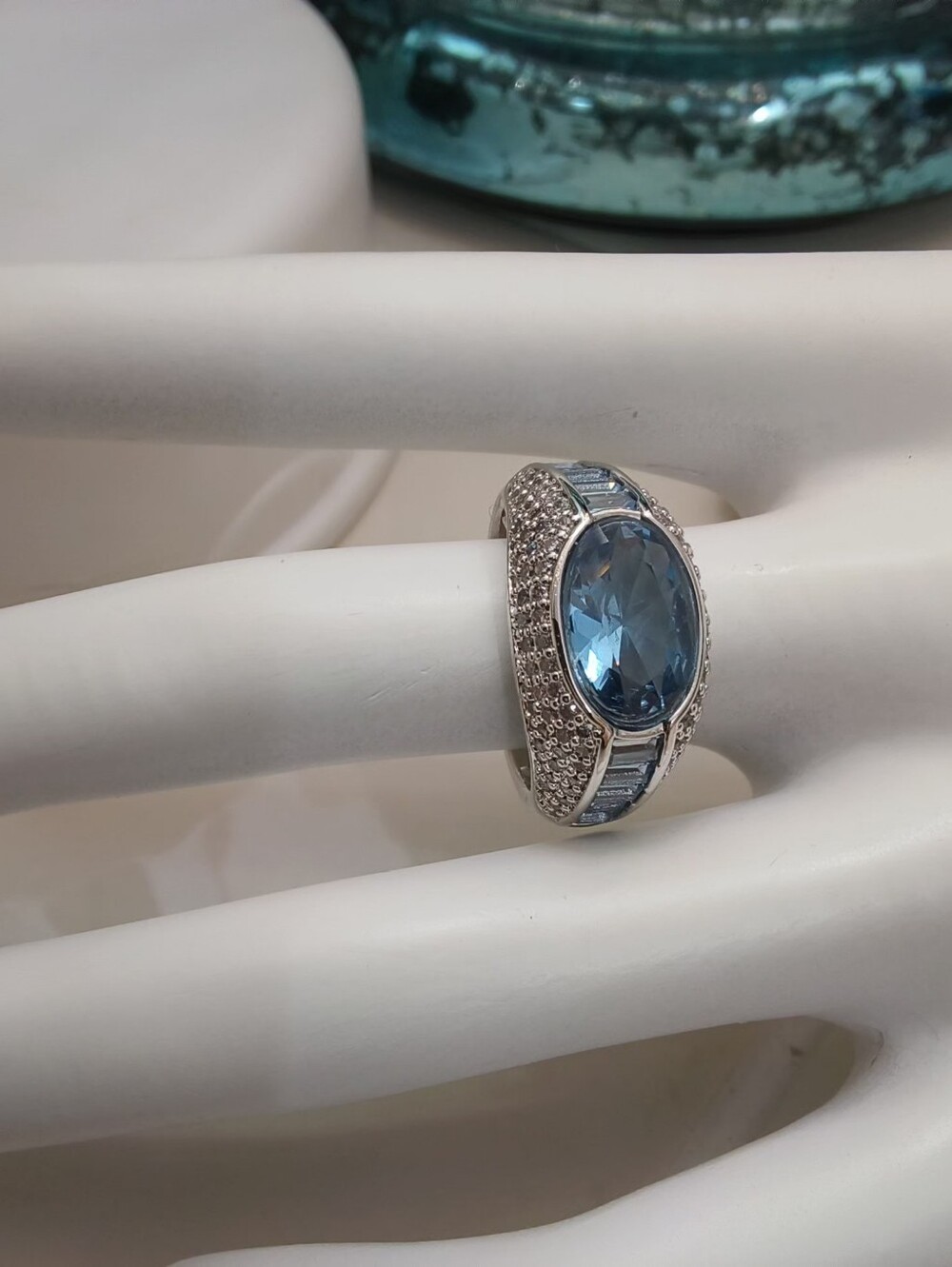 Blue Topaz & simulated Diamond accent ring, Sz.8